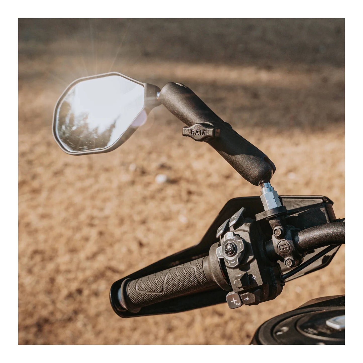 RAM 1.25 To 1.5 Thread Adapter (Unpacked)