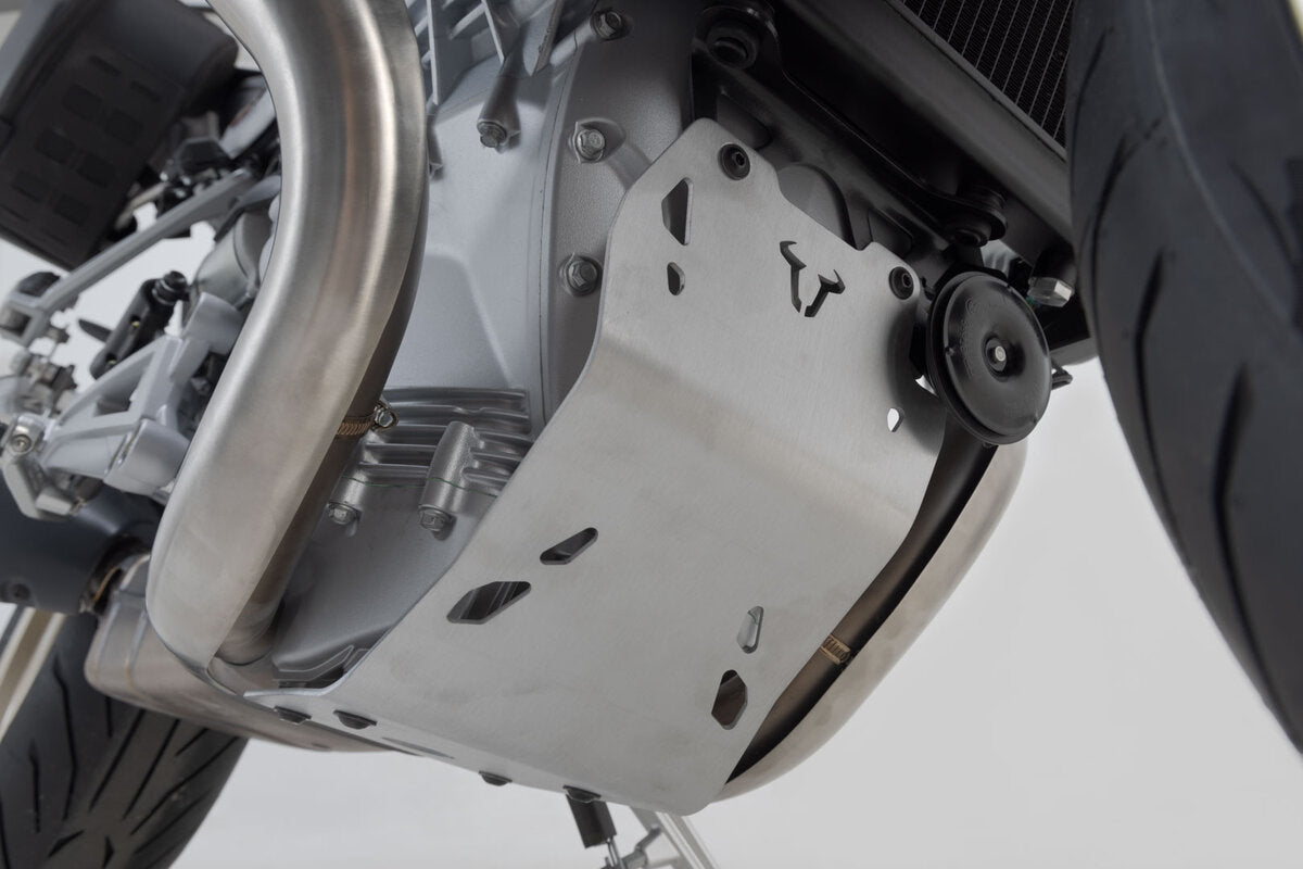 BASH PLATE SW MOTECH SILVER MOTO-GUZZI V100 MANDELLO 22-ON
