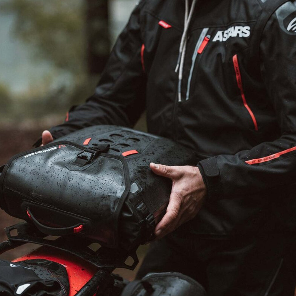SYS BAG SW MOTECH WATERPROOF WITH ADAPTER PLATE 17L-23L LEFT FOR SLC SIDE CARRIER