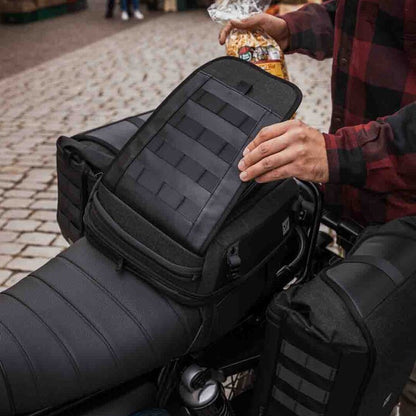 TAILBAG SW MOTECH LEGEND GEAR  LT4 GEAR TAILBAG BLACK 4-6 LITRE FUNCTION SPLASH PROOF