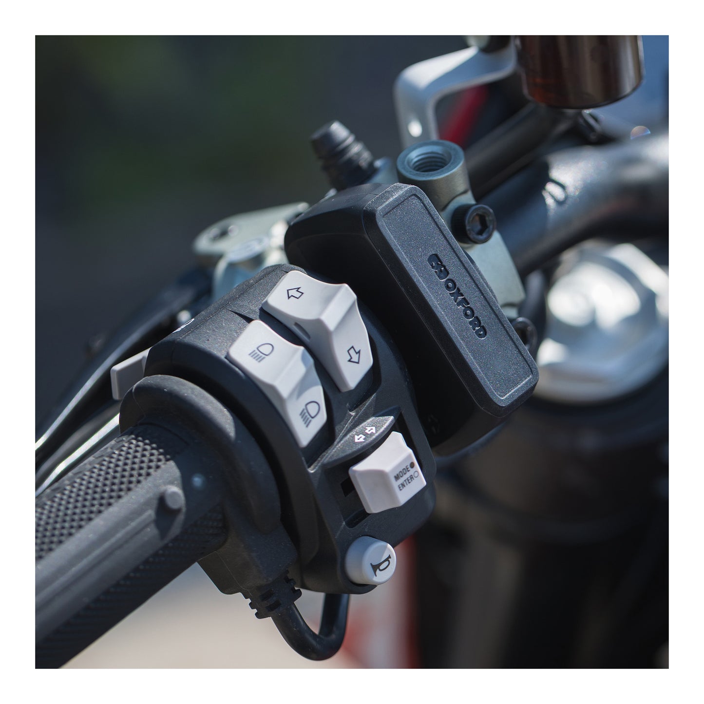 Oxford Slimline USB Type-A and Type-C 3.0 Amp Charging Kit