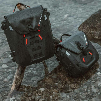 SYS BAG SW MOTECH WATERPROOF WITH ADAPTER PLATE 17L-23L LEFT FOR SLC SIDE CARRIER